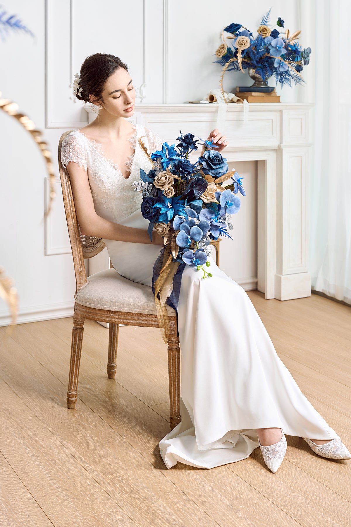 Flash Sale | Medium Free-Form Bridal Bouquet in Stately Navy & Gold