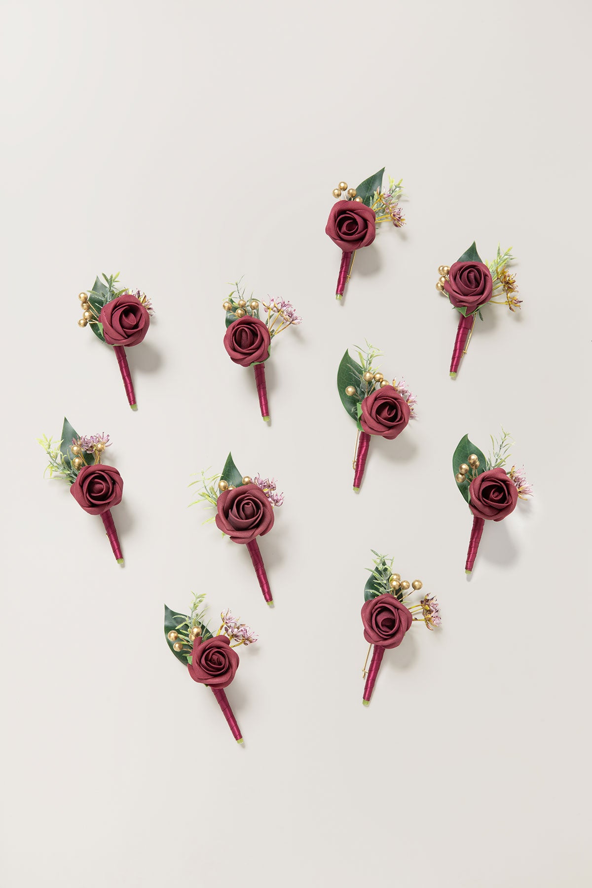 Boutonnieres for Guests in Burgundy