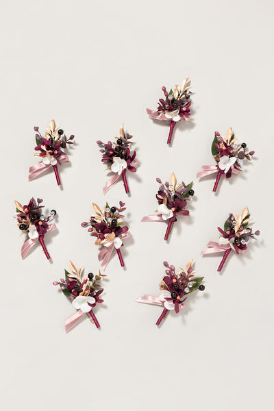 Boutonnieres for Guests in Romantic Marsala