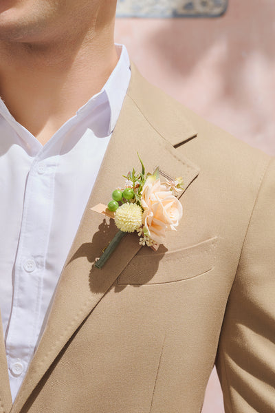 Boutonnieres in Sunny Peach & Apricot