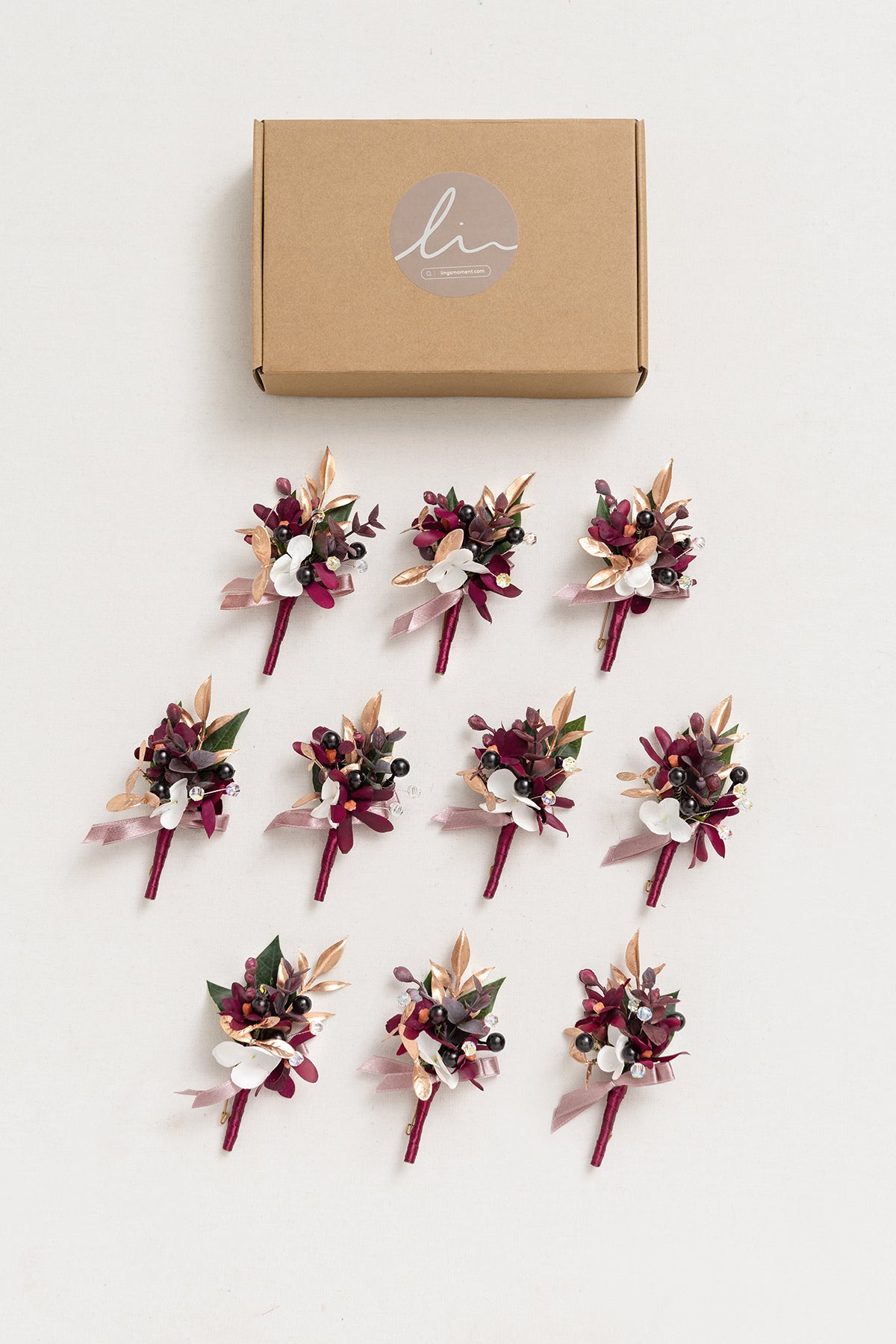 Boutonnieres for Guests in Romantic Marsala