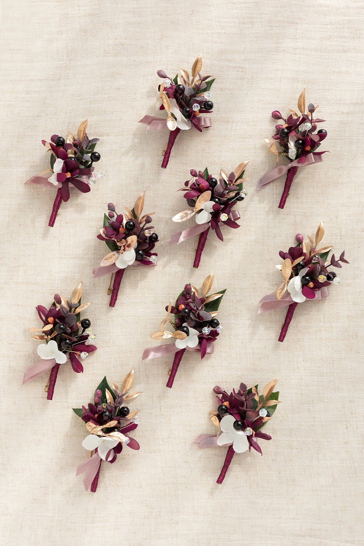 Boutonnieres for Guests in Romantic Marsala