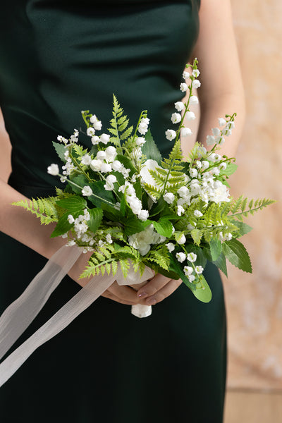 Bridesmaid Posy in May Lily & Olive