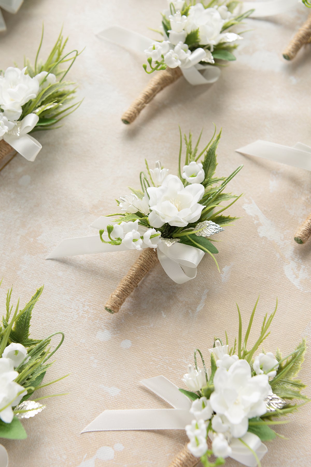 Boutonnieres for Guests in May Lily & Olive