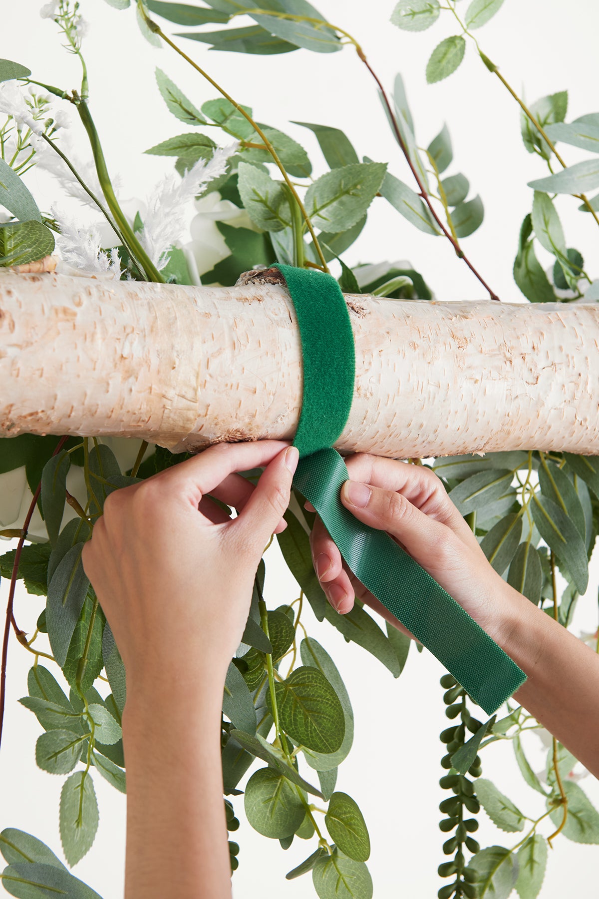 6.5ft Flower Garland in White & Sage