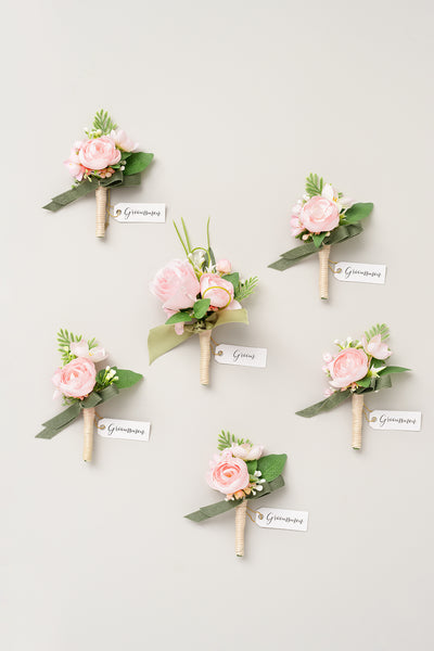 Boutonnieres in Blush & Cream