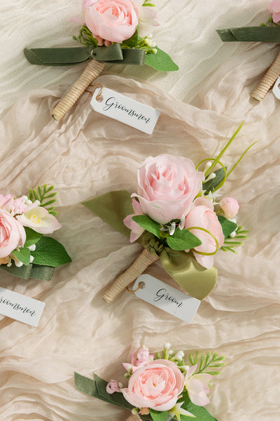 Boutonnieres in Blush & Cream