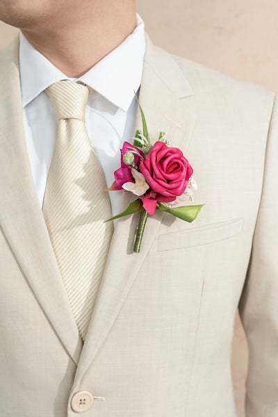 Boutonnieres in Blush & Pink