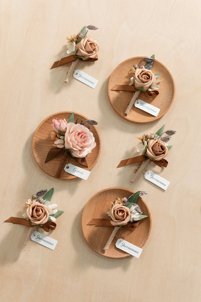 Boutonnieres in Dusty Rose & Cream