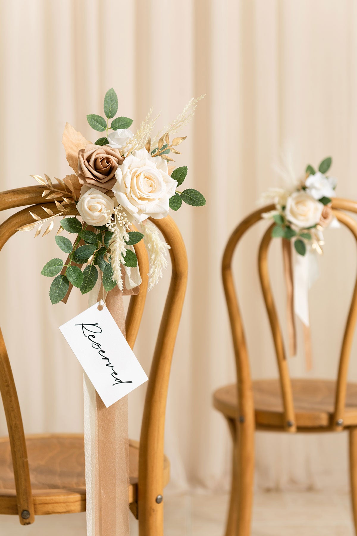 Aisle & Chair Decor in White & Beige