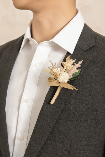 Boutonnieres for Guests in White & Beige