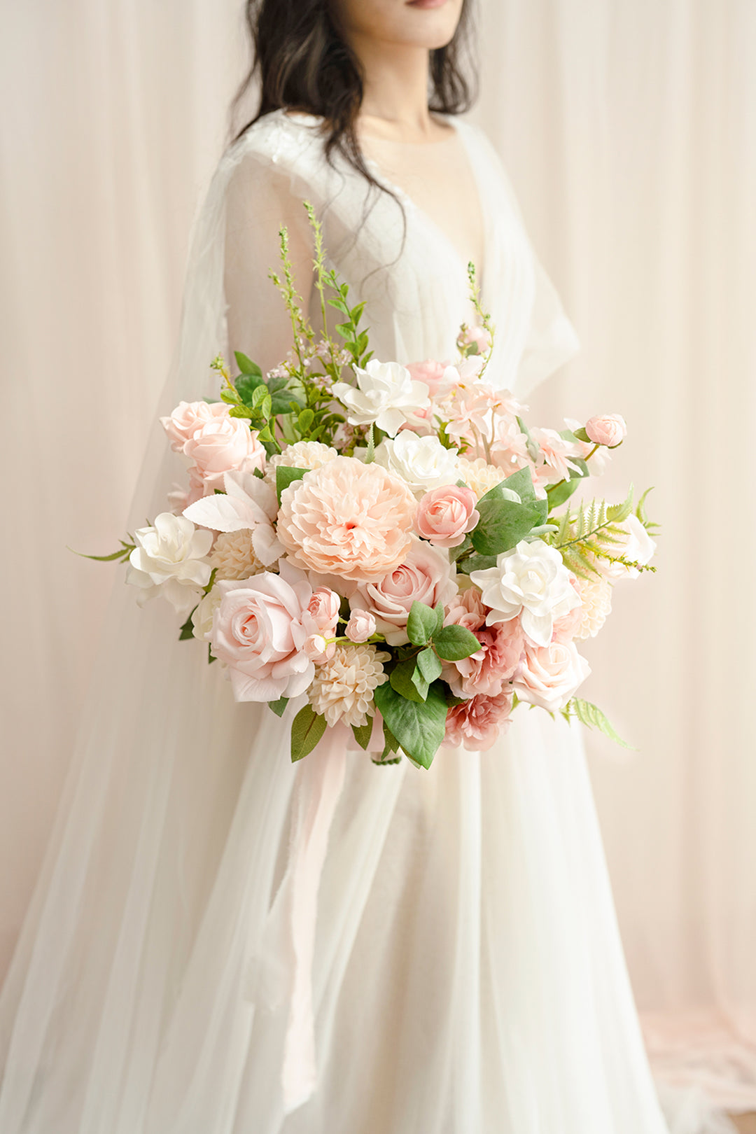 Ling’s factory Moment Bridesmaids bouquets Blush/Cream